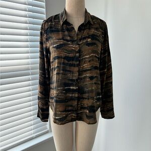 Anthropologie Cloth & Stone Camo Lightweight Button Down Top
